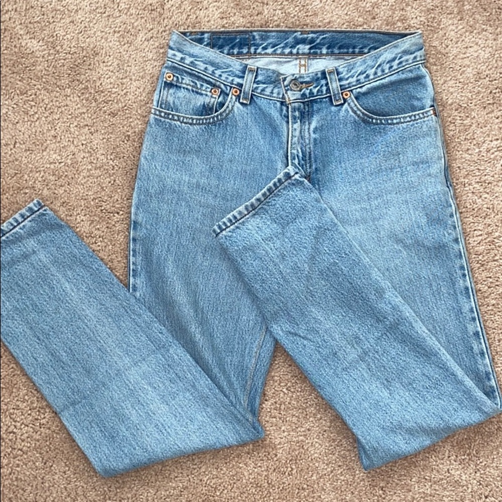 Light wash Levi jeans size 0 ✨